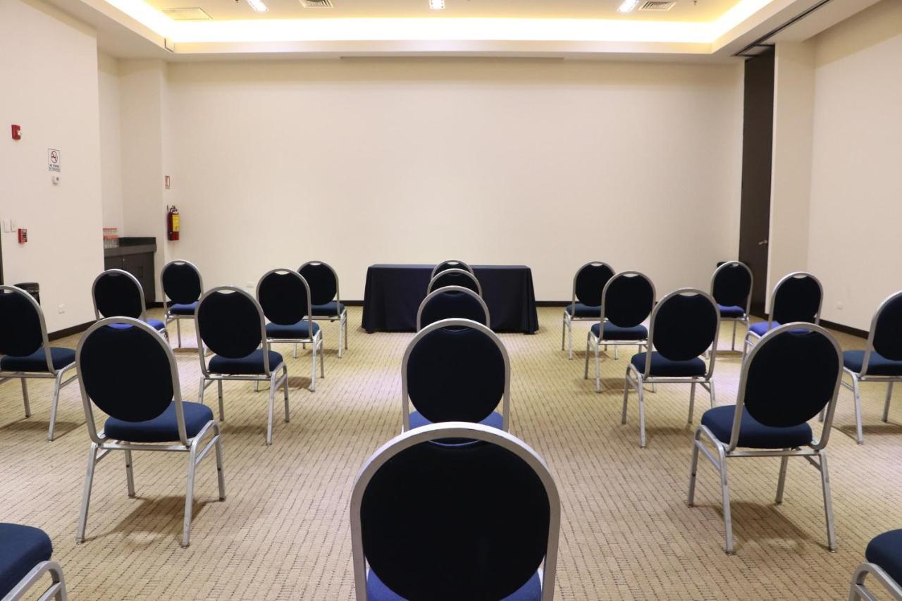 Holiday Inn Express Guaymas By Ihg Buitenkant foto Meeting room