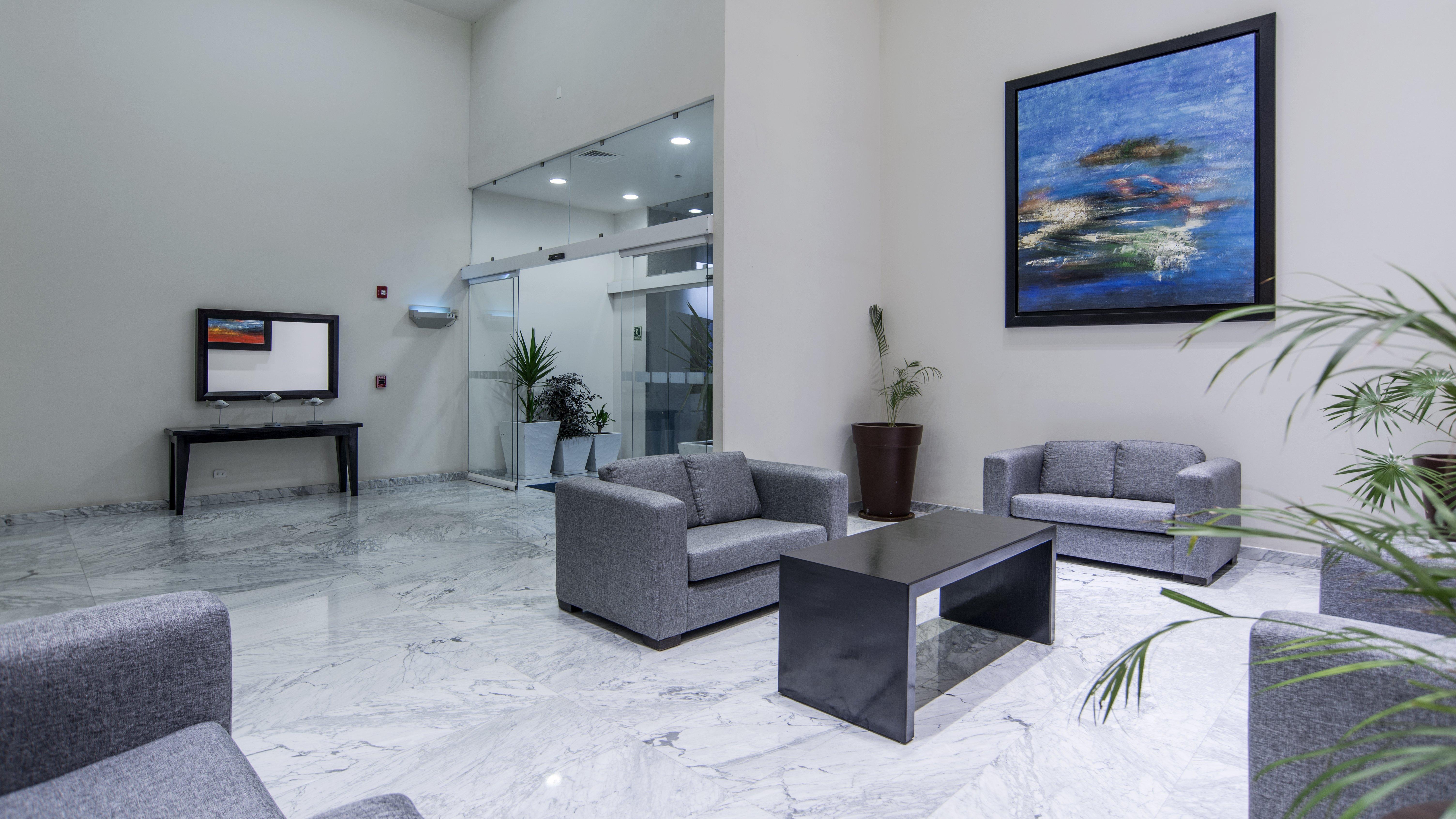 Holiday Inn Express Guaymas By Ihg Buitenkant foto Interior of the hotel